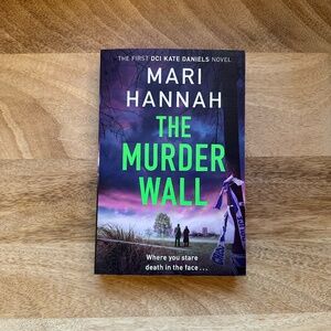 The Murder Wall by Mari Hannah Paperback NWT